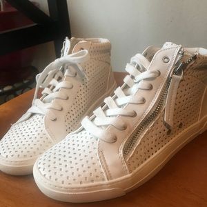 Dolce Vita tennis shoes